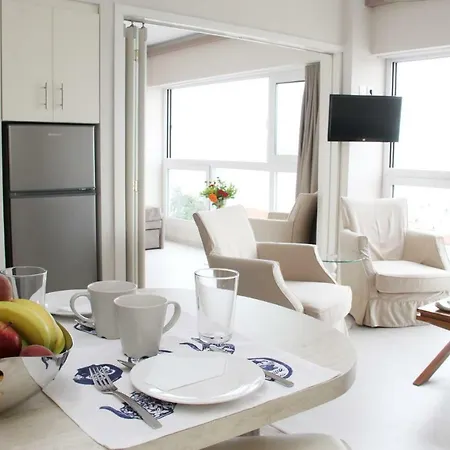 Waterfront Luxury Sea View *