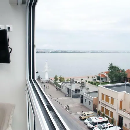 Waterfront Luxury Sea View