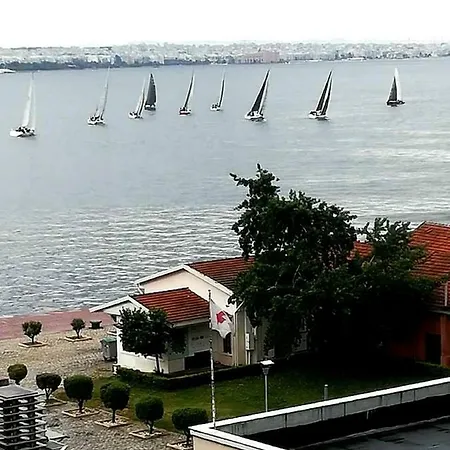 شقة Waterfront Luxury Sea View سالونيك