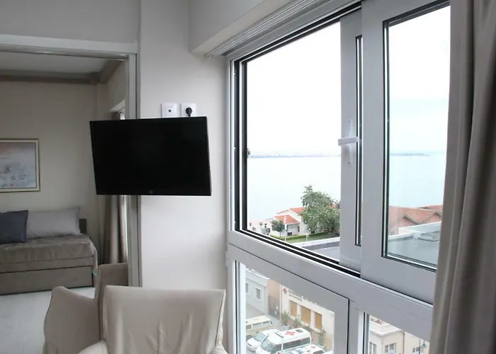 Waterfront Luxury Sea View