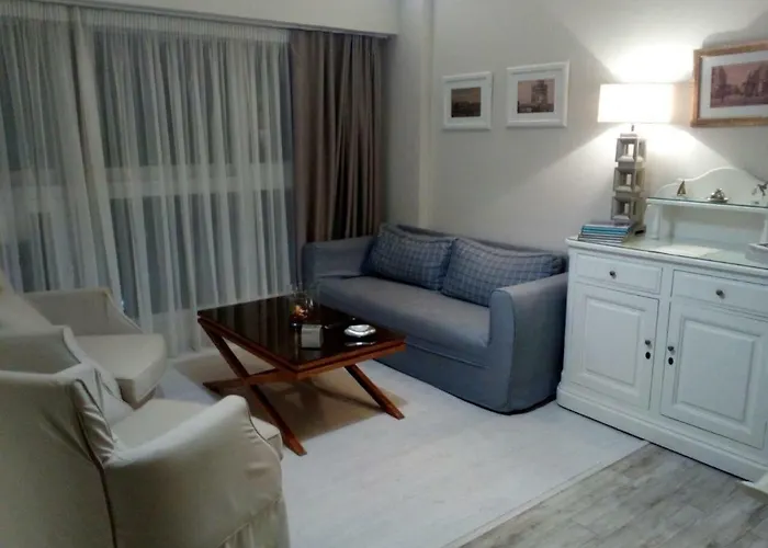 Waterfront Luxury Sea View Apartament
