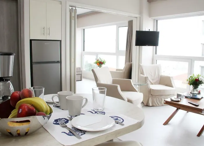 Waterfront Luxury Sea View *